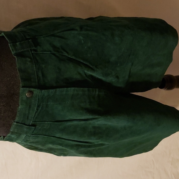 Green suede skort - Picture 5 of 6